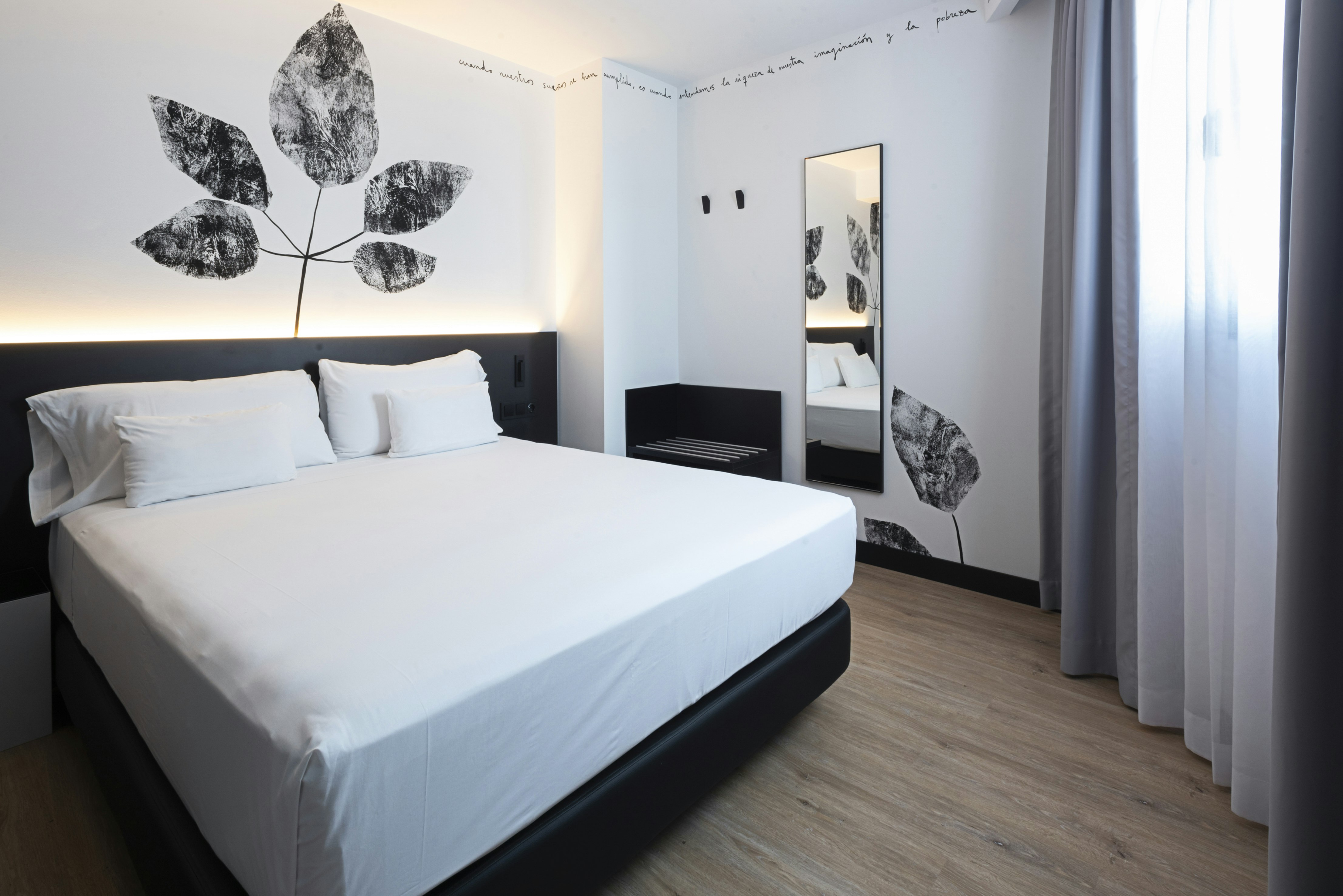 Hotel Sercotel Plana Suites 13/53