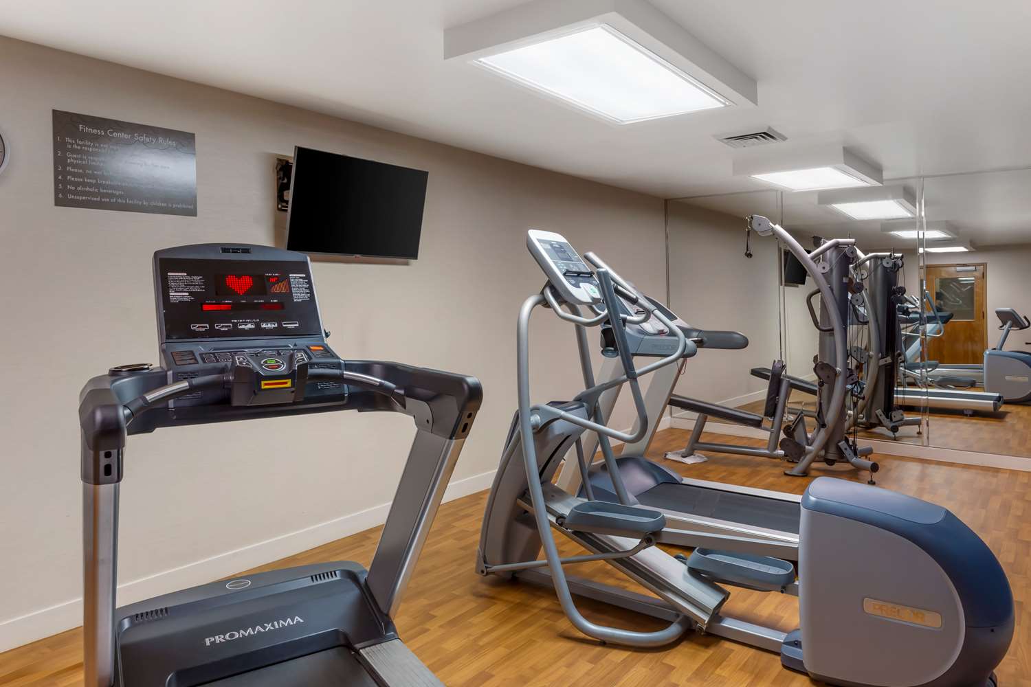 Comfort Suites Regency Park 17/34