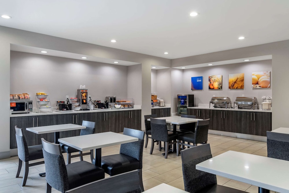 Comfort Suites McDonough Atlanta South 14/24