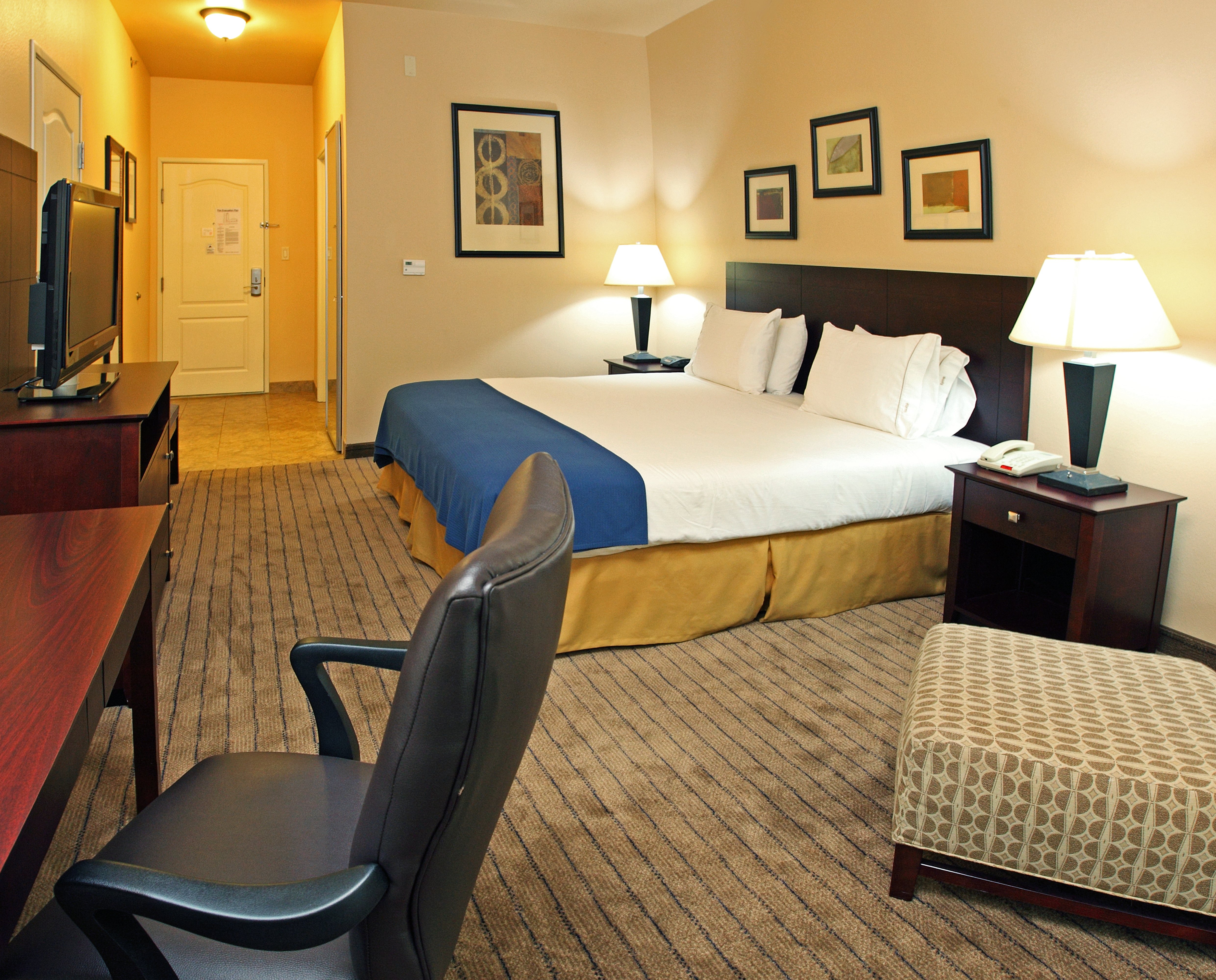 Holiday Inn Express Hotel And Suites Marshall 17/38