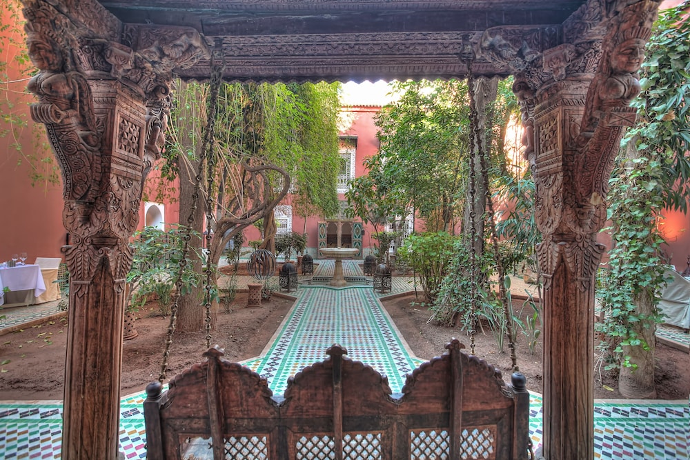 Riad Kaiss By Anika 63/70