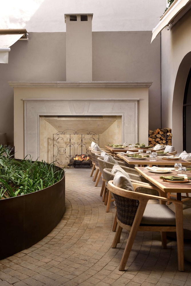 Numu Boutique Hotel 55/58