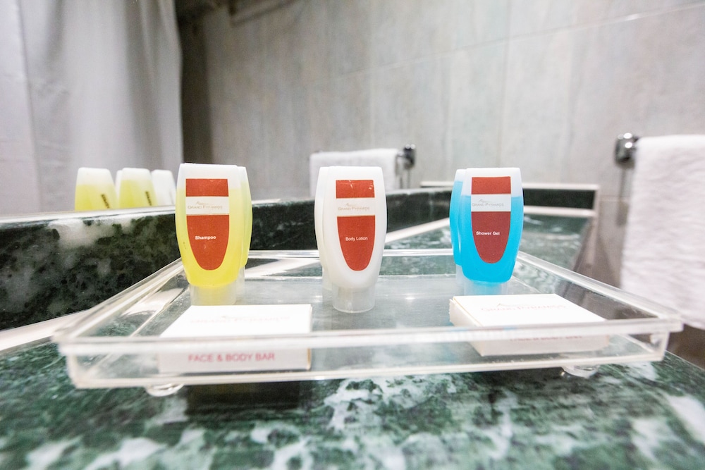 AraCan Grand Pyramids Hotel 44/48