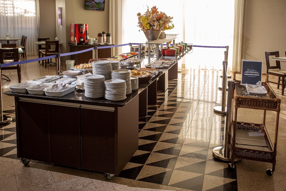 Hotel Metropole Maringa 54/69