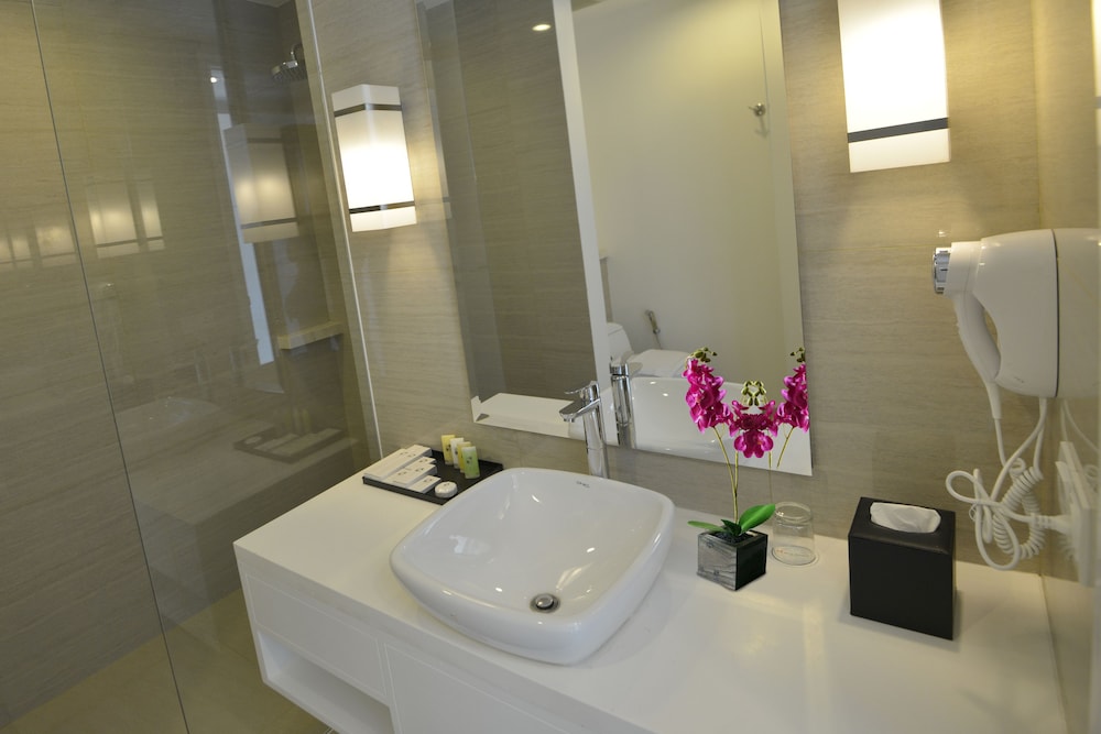 SWISS-BELHOTEL JAMBI 32/60