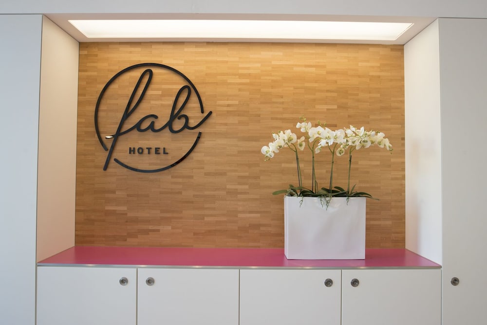 Fab Hotel 7/33