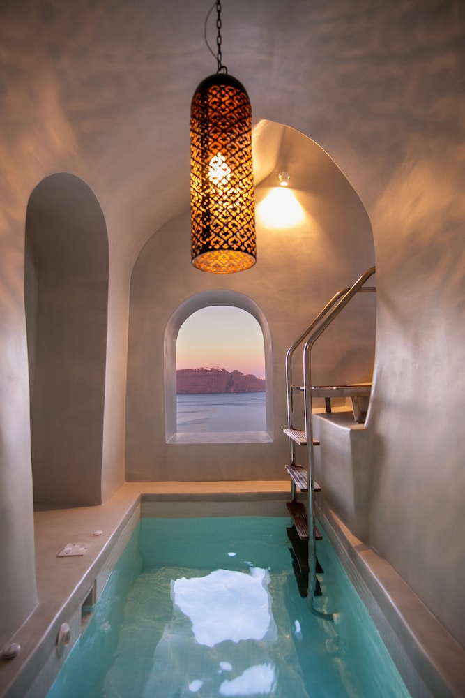 Aloia Villas 12/50