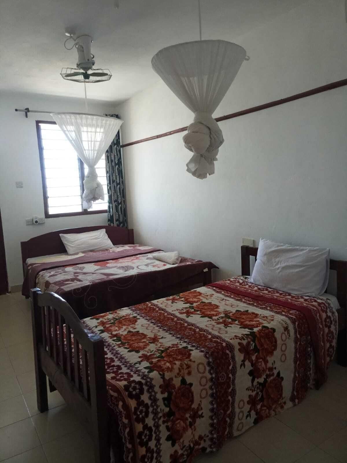 Miritini Golden Guest House 8/18