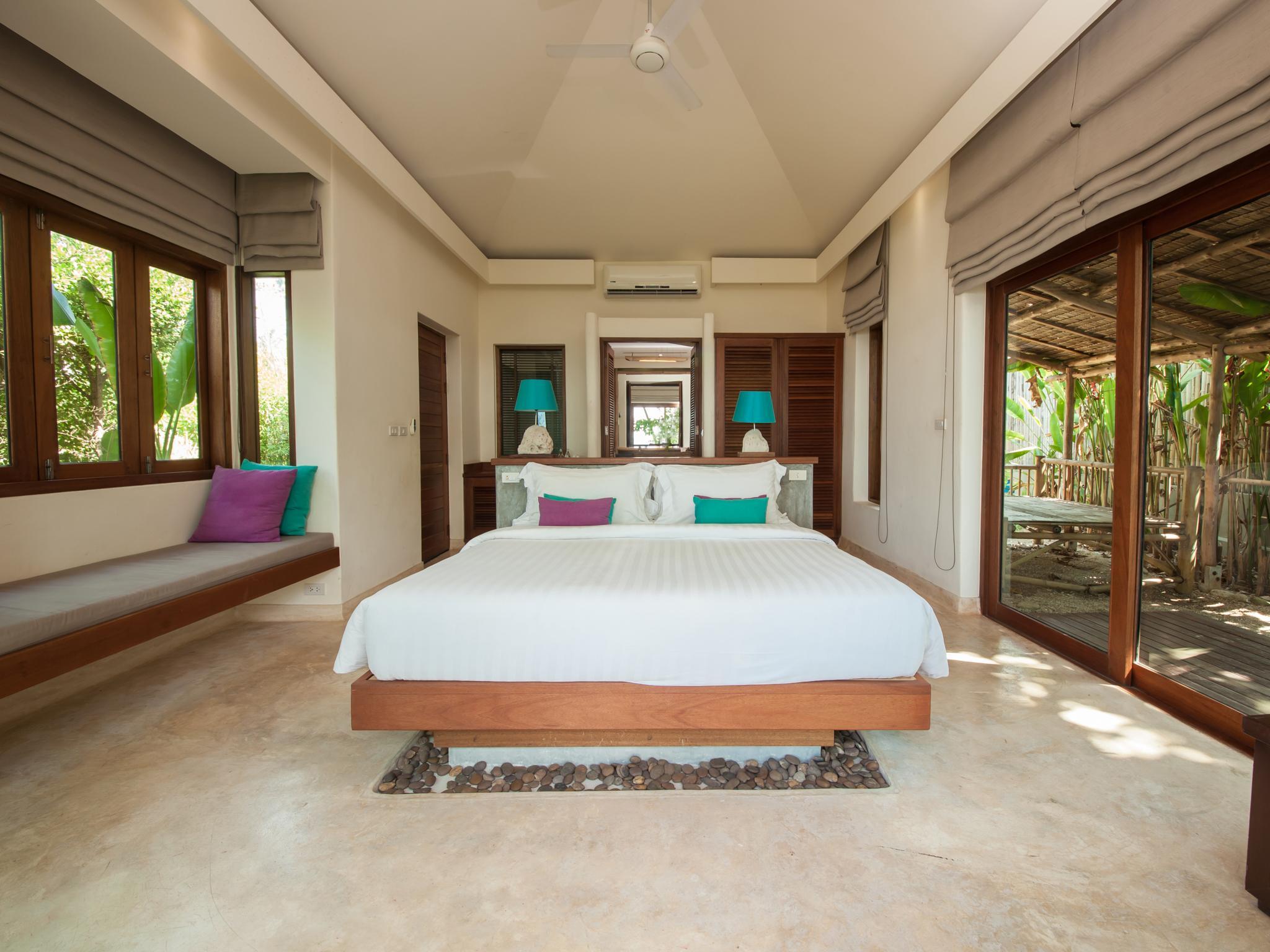 Sea, Pool, Villa, Double Bed