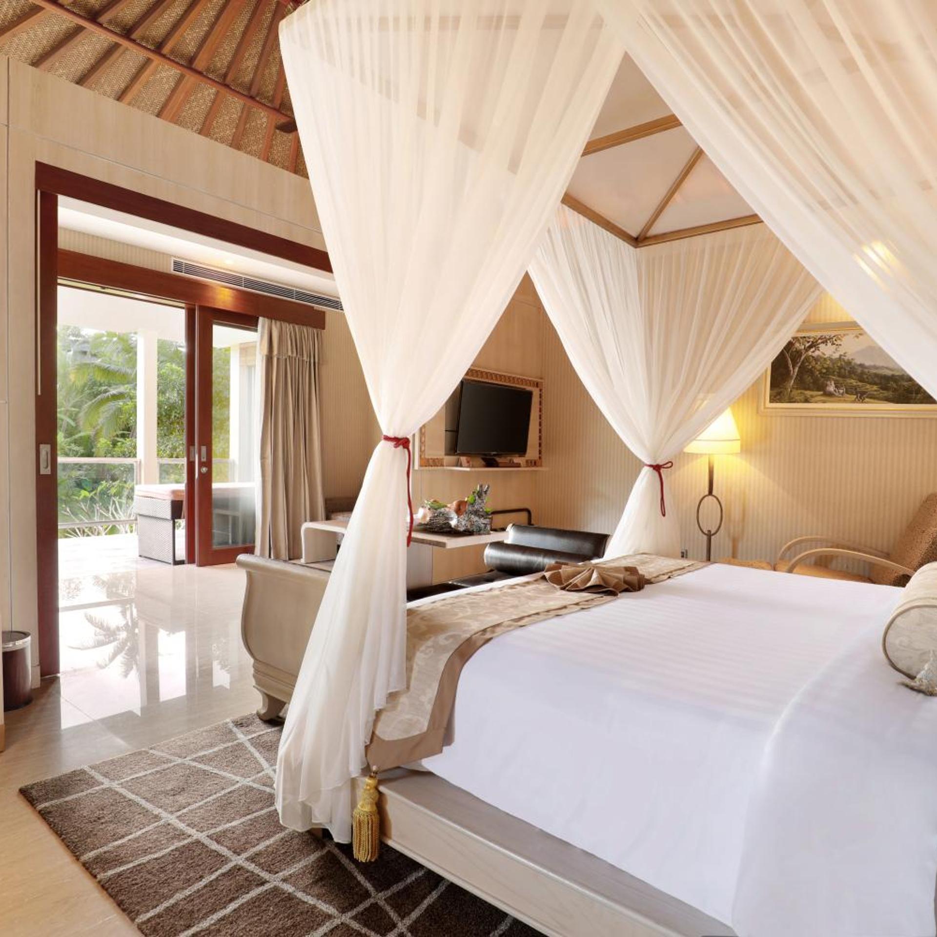 Upper, Villa, King Bed, River Front, Private Pool