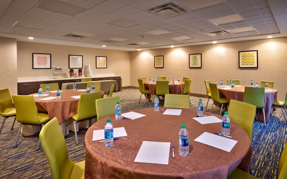 Holiday Inn Express Hotel And Suites el Paso I 10 East 39/39
