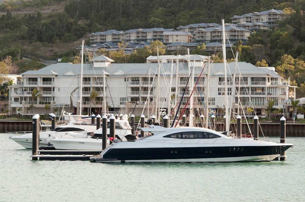The Boathouse Apartments 66/70