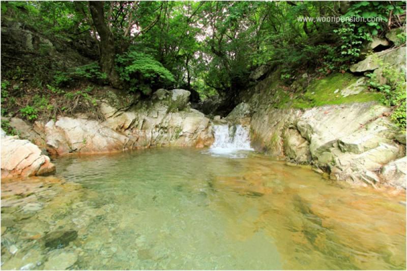 Yangpyeong Over The Mountain Pension 25/35
