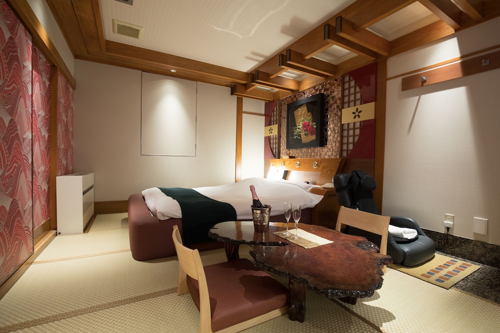 Hotel Perrier Adult Only 31/37