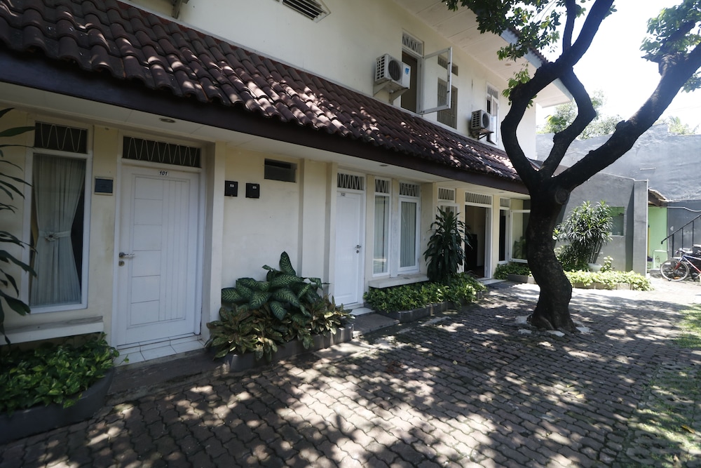 Reddoorz @ Jalan Gatot Subroto Jakarta 1/19