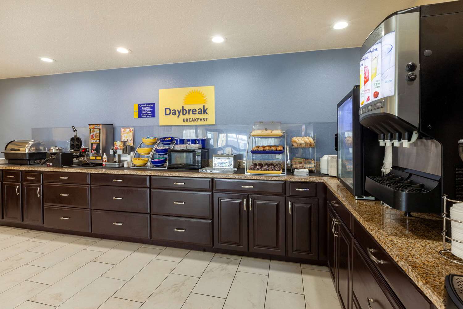 Days Inn by Wyndham Charles Town/Harpers Ferry 18/23