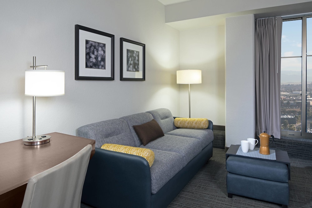 Burton House, Beverly Hills, A Tribute Portfolio Hotel 32/50