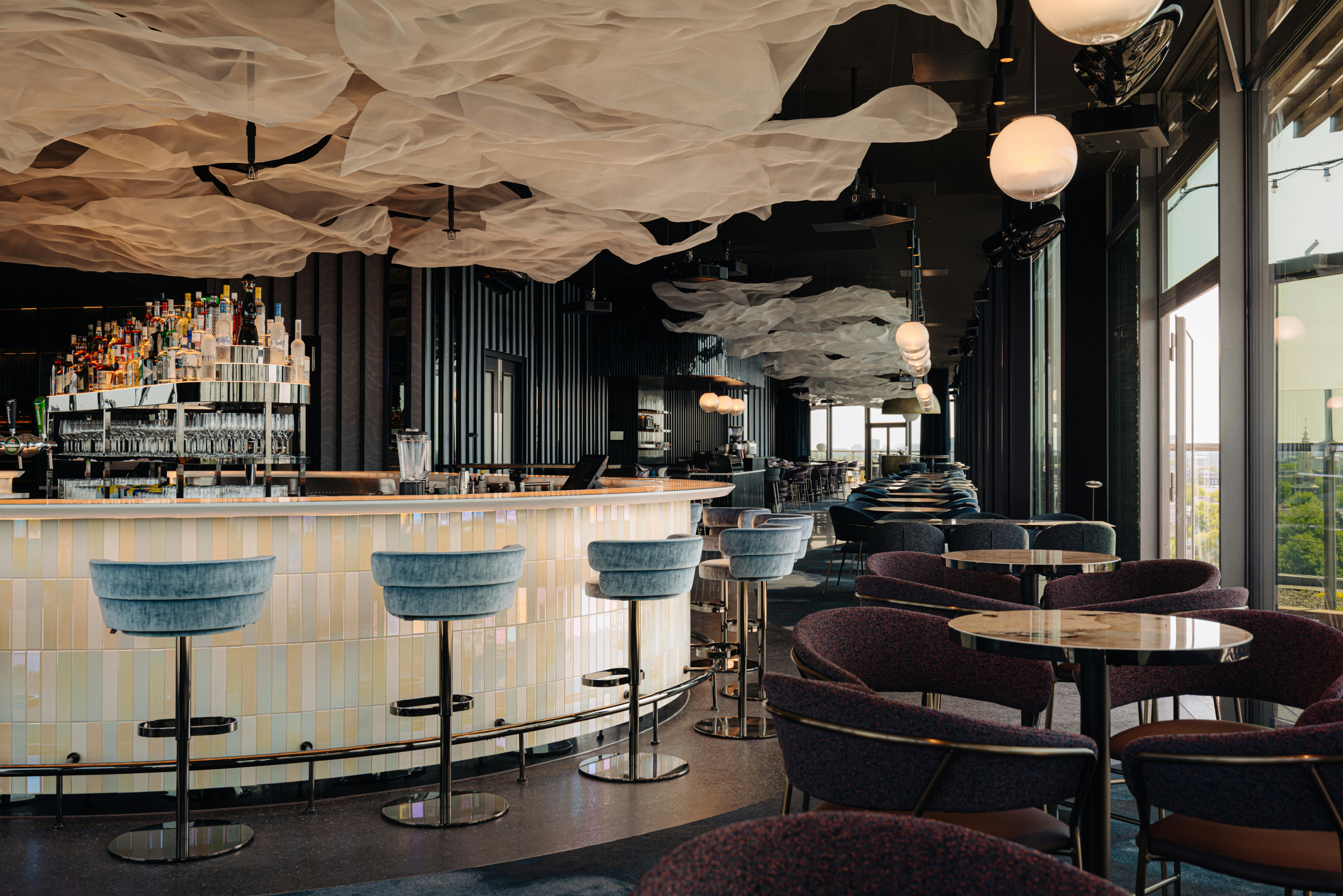 Doubletree By Hilton Amsterdam Centraal Station 53/88