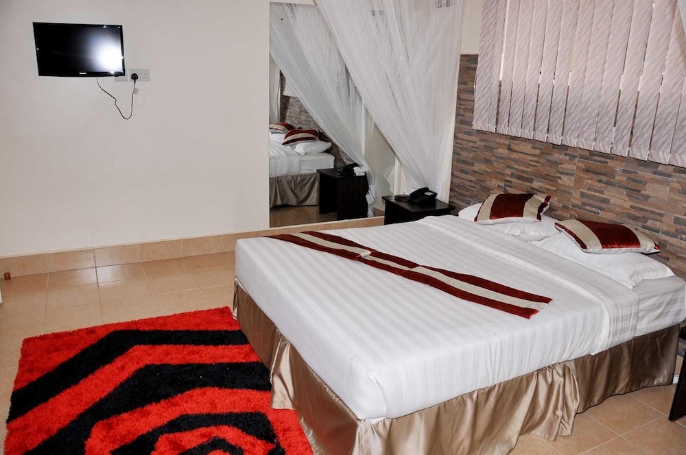 Latitude 1 Serviced Suites 5/26