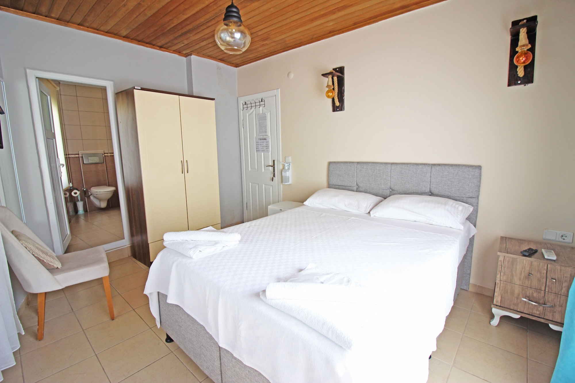 STANDARD, DOUBLE BED