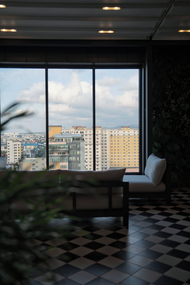 Hotel Alice and Trunk 21/48