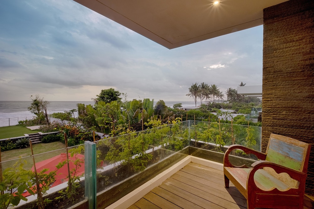 Kutus Kutus Keramas Villa 23/51