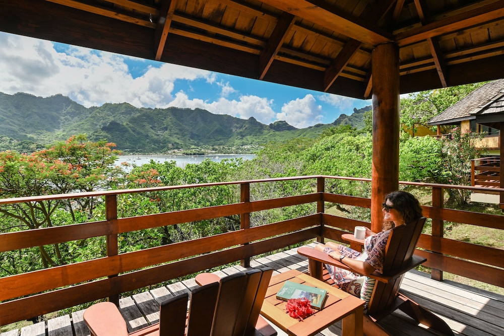 NUKU HIVA KEIKAHANUI PEARL LODGE 47/56