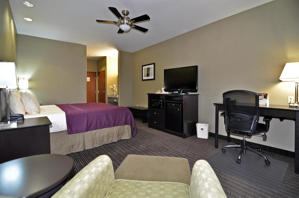 Best Western Giddings Inn And Suites 33/34