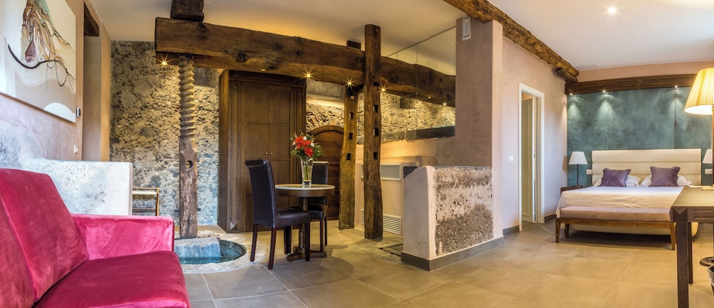 Cavanera Etnea Firriato Hospitality 47/68