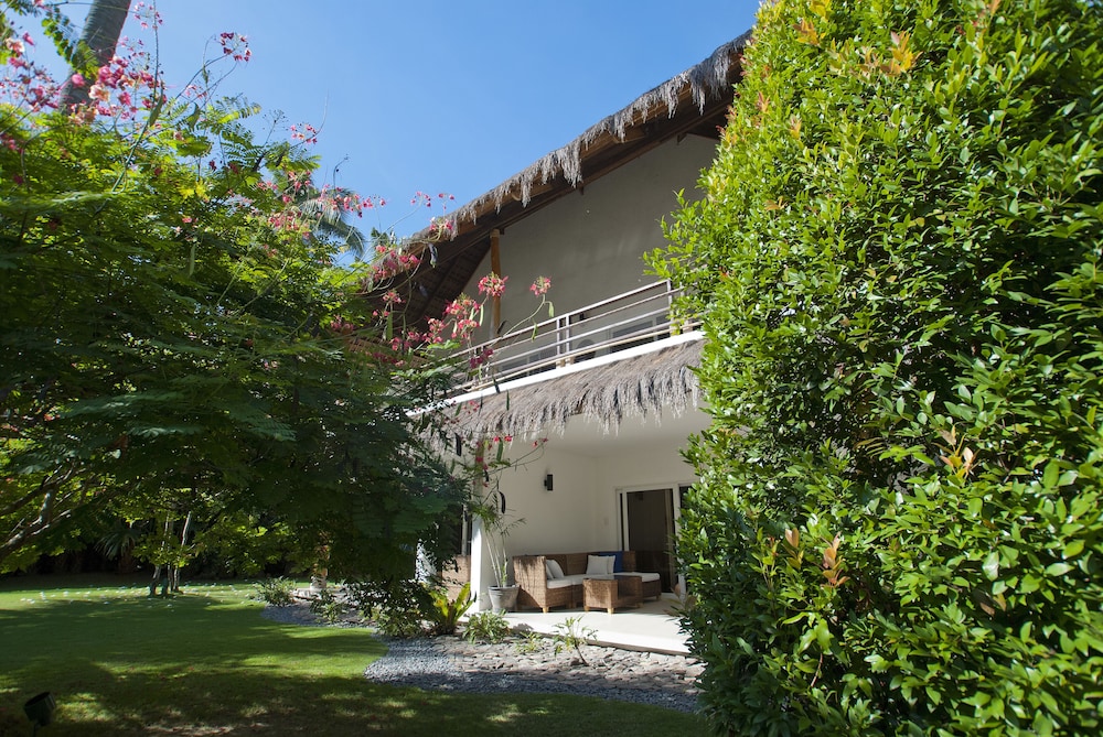 Atmosphere Resorts And Spa 5/70