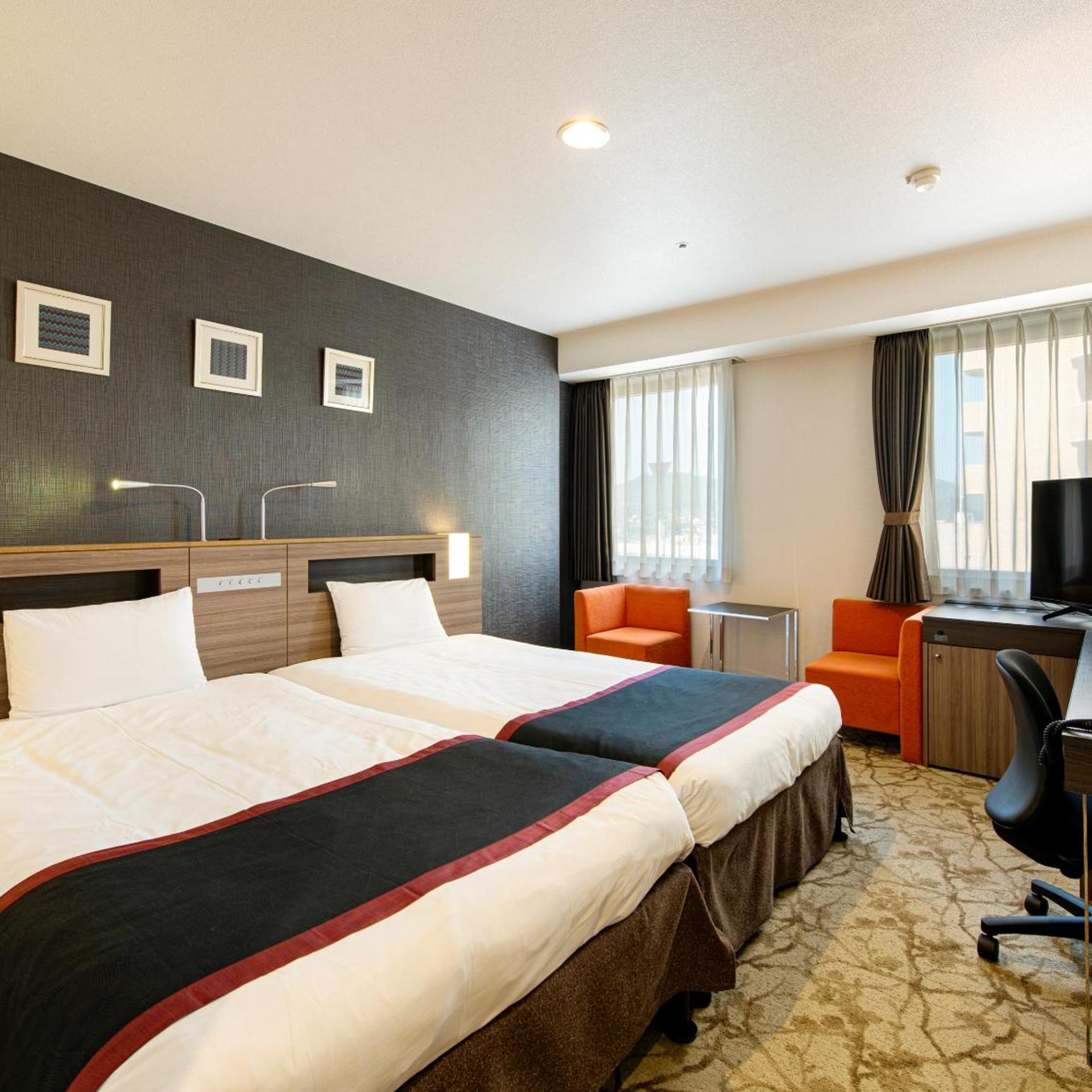 Hollywood, Twin Beds