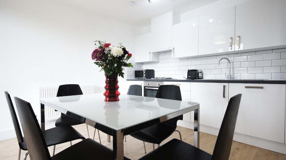 ANDORA APARTMENTS 18/21