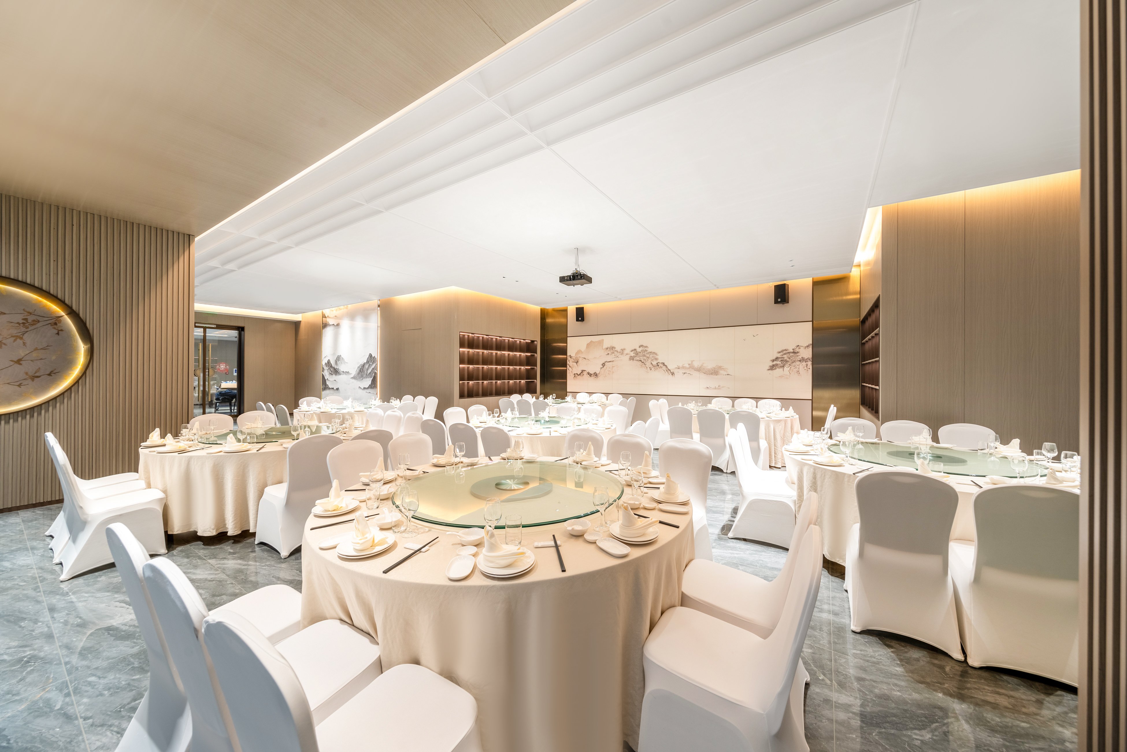 Holiday Inn Express Qidong Economic Zone 37/47