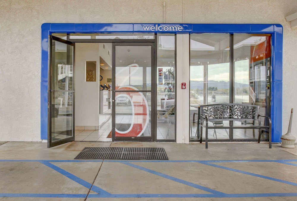 Motel6 Coos Bay, OR 28/42