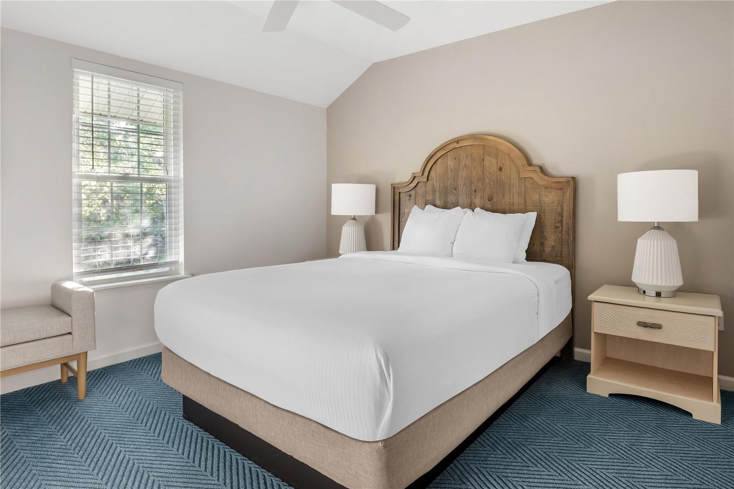 4 Bedrooms, Loft, Suite, King Bed, 2 Queen Beds, Open Plan