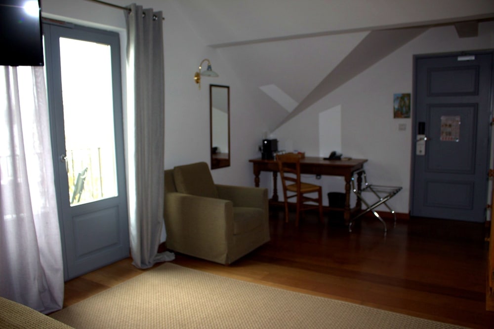 Hotel the Originals Le Jules Verne 46/70