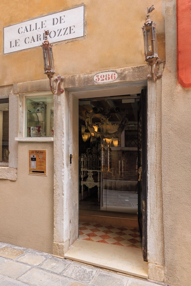 Ca Dell Arte Hotel 5/71