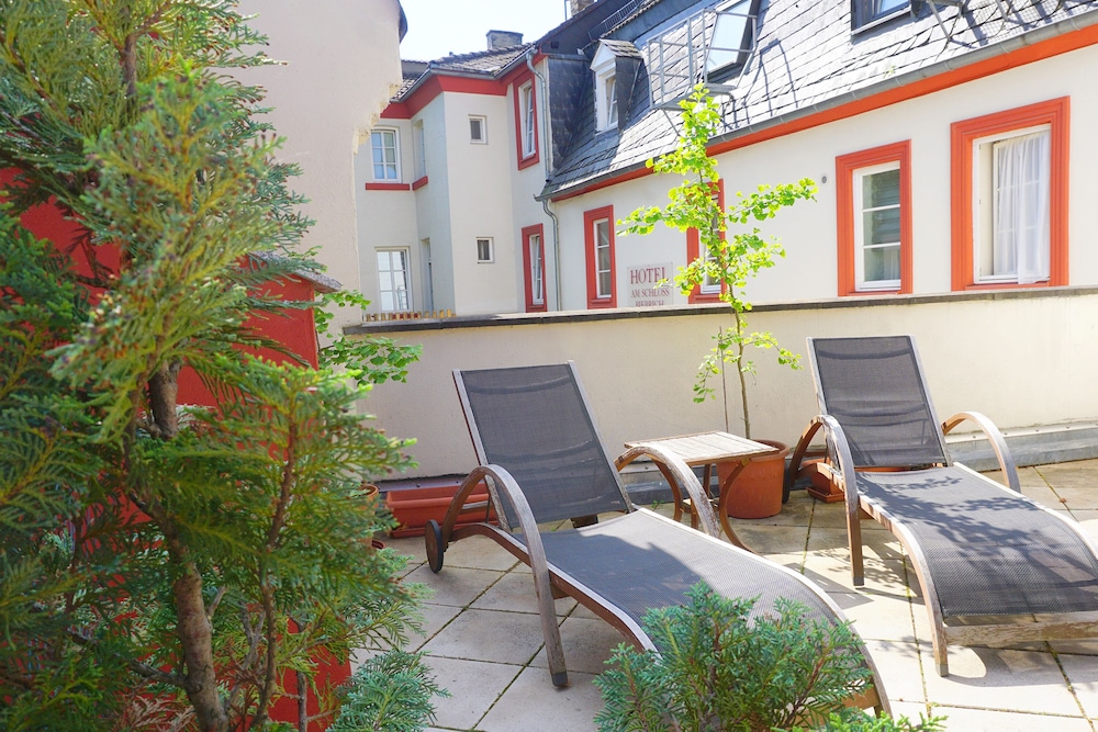 Am Schloss Biebrich 42/50