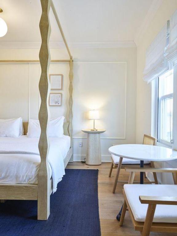 Standard, King Bed