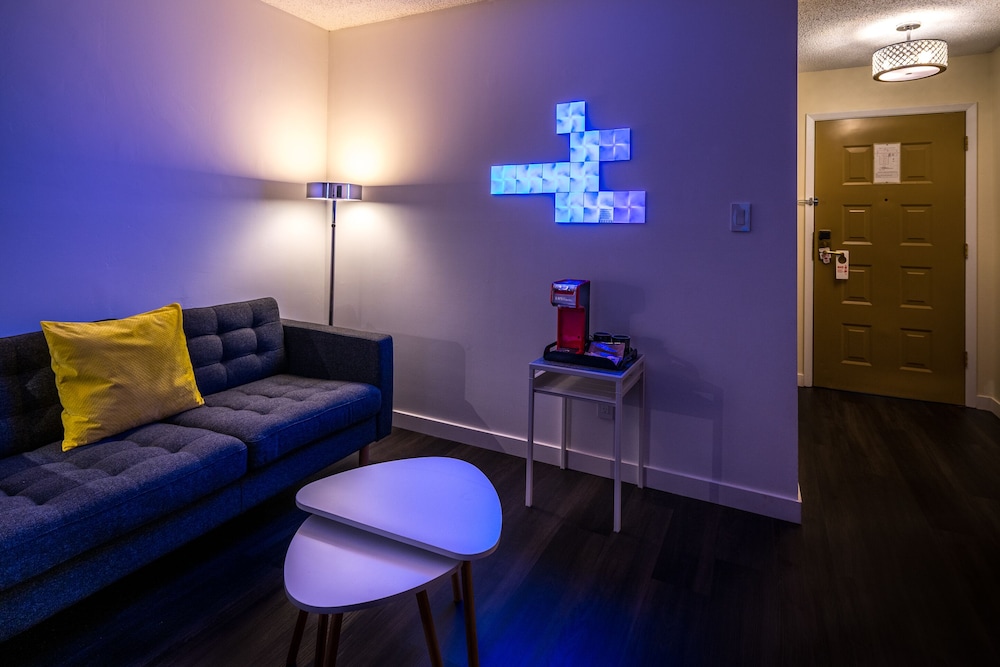 Cassandra Hotel 27/43