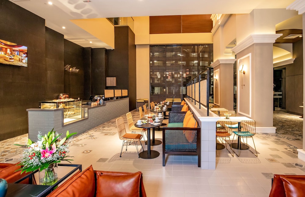 Santa Grand Signature Kuala Lumpur 34/42