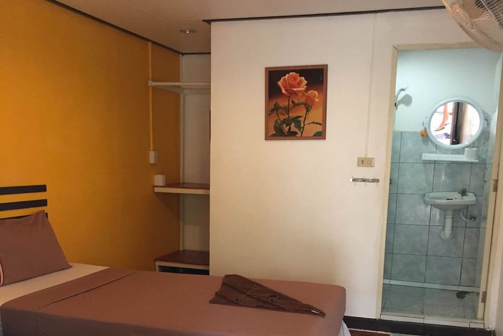 Coco's Guesthouse 49/66