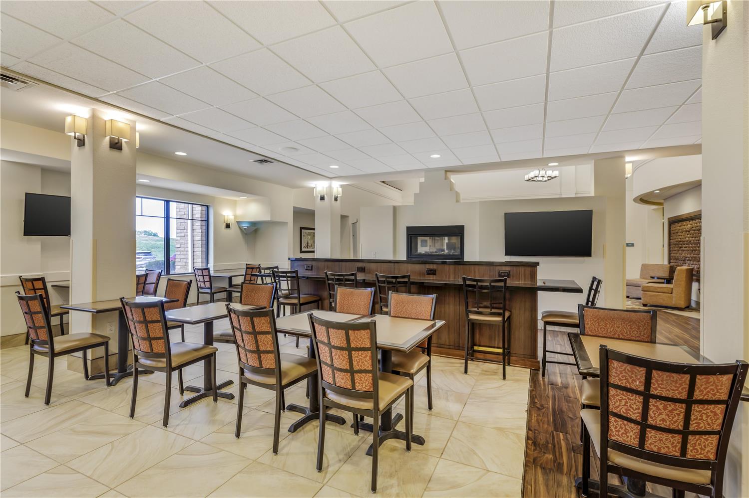 Best Western Plus Hudson Hotel & Suites 8/12