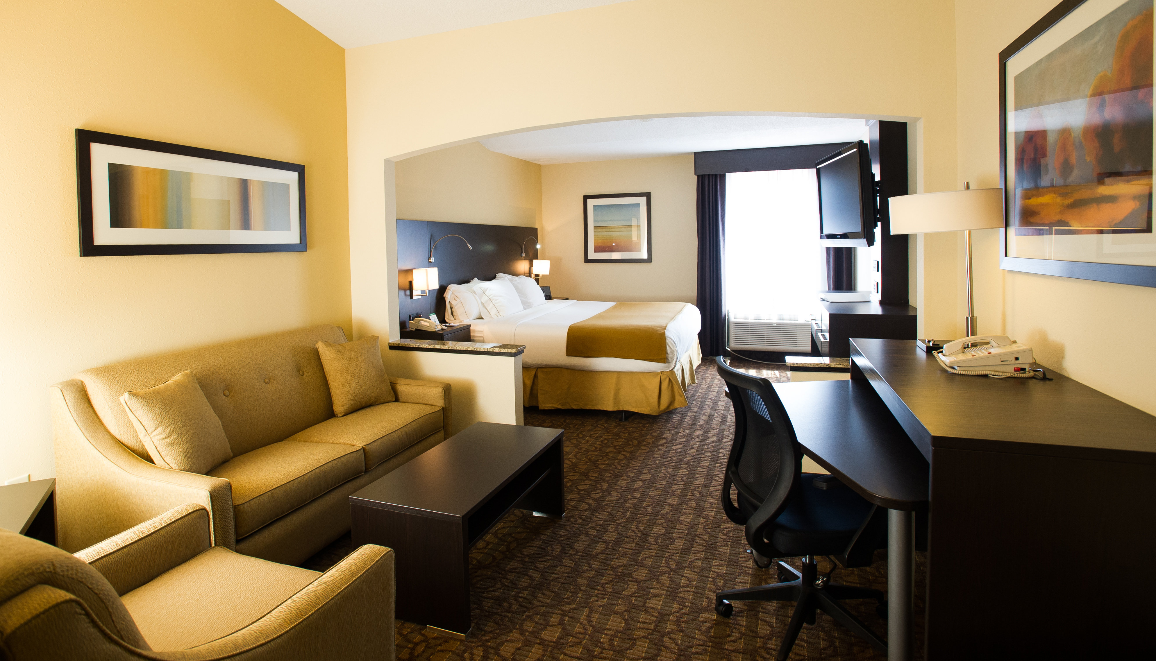 Holiday Inn Express Hotel and Suites Topeka West I-70 Wanamaker 44/62