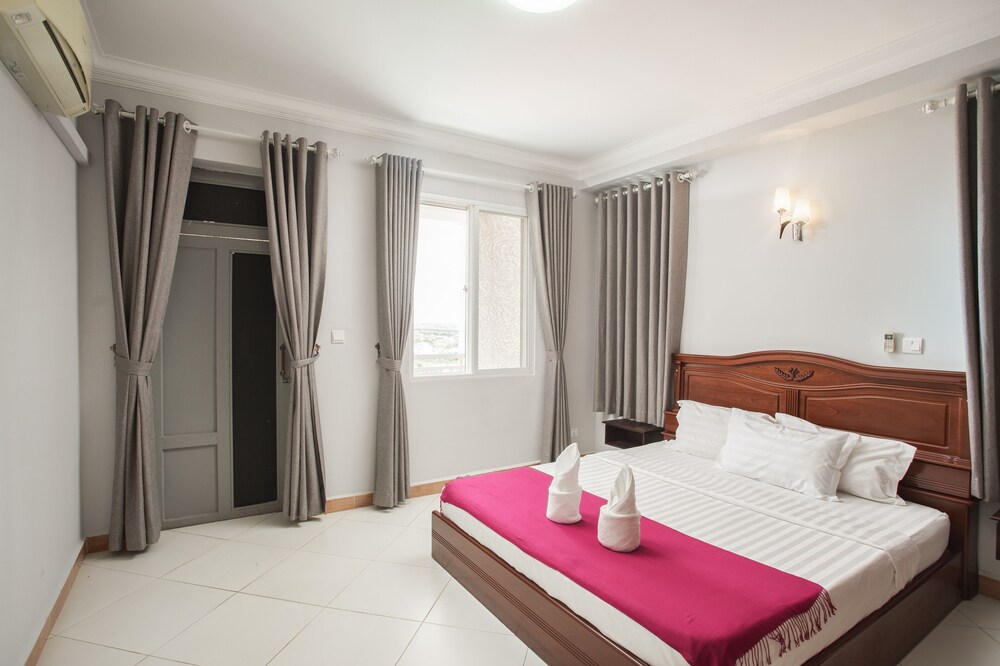 3 BEDROOMS, APARTMENT