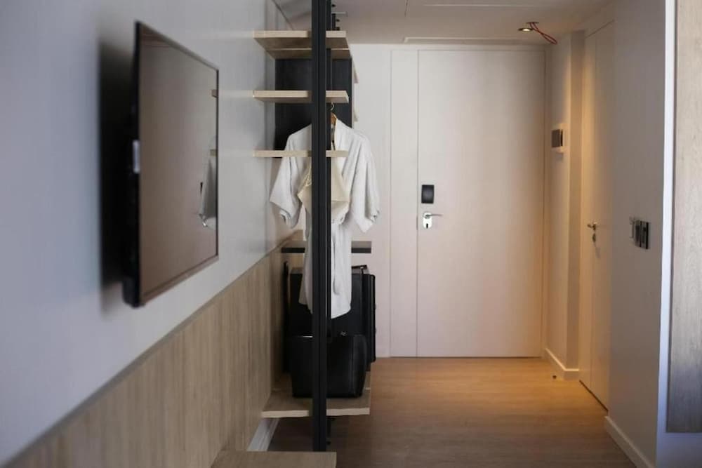 Krista Hotel Boutique 40/65