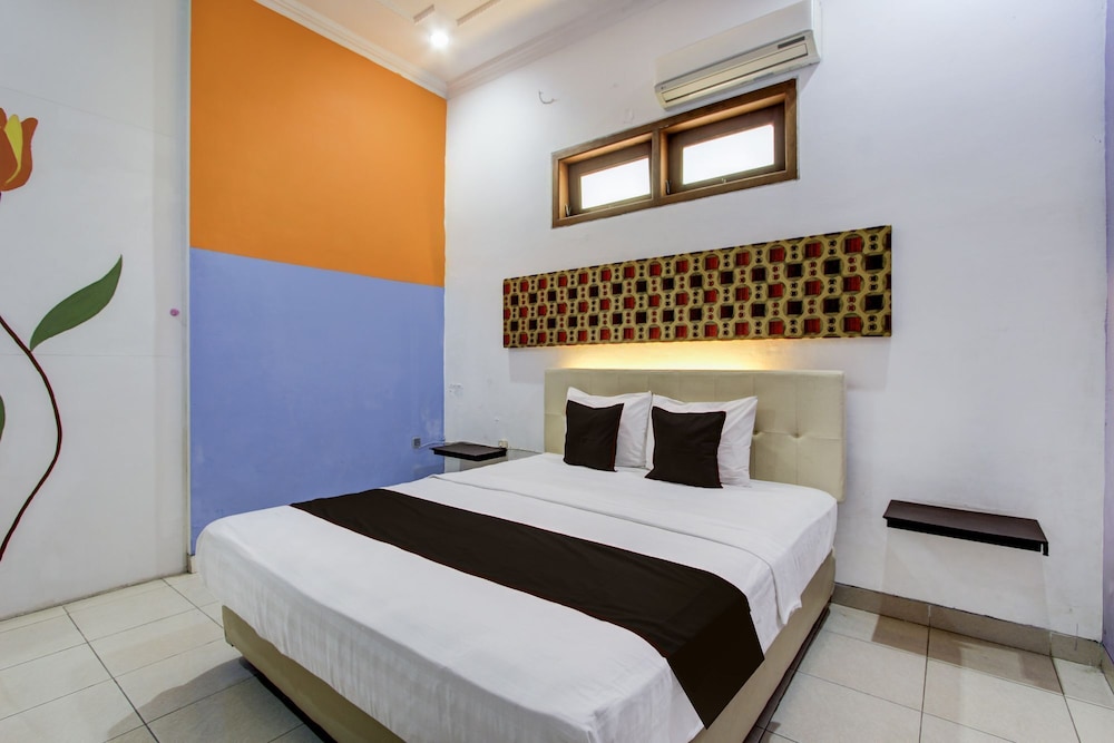Hotel O Solo near RS JIH Solo formerly Azifa Inn 9/27