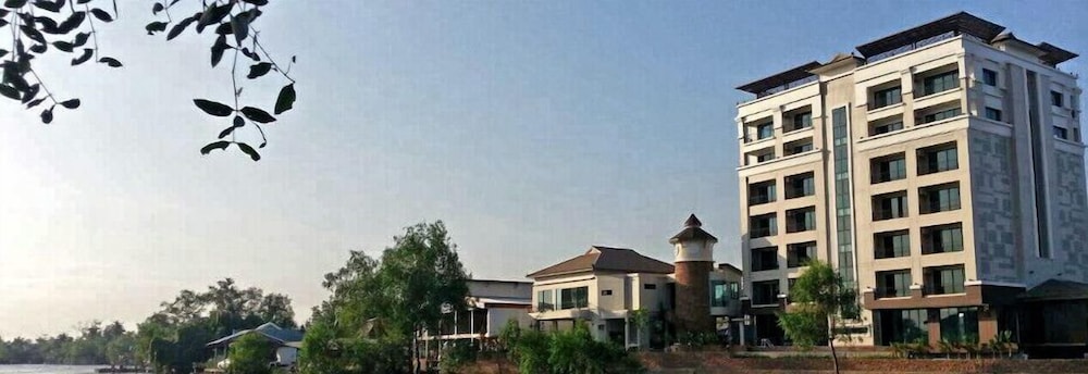 Coco View Hotel 3/67