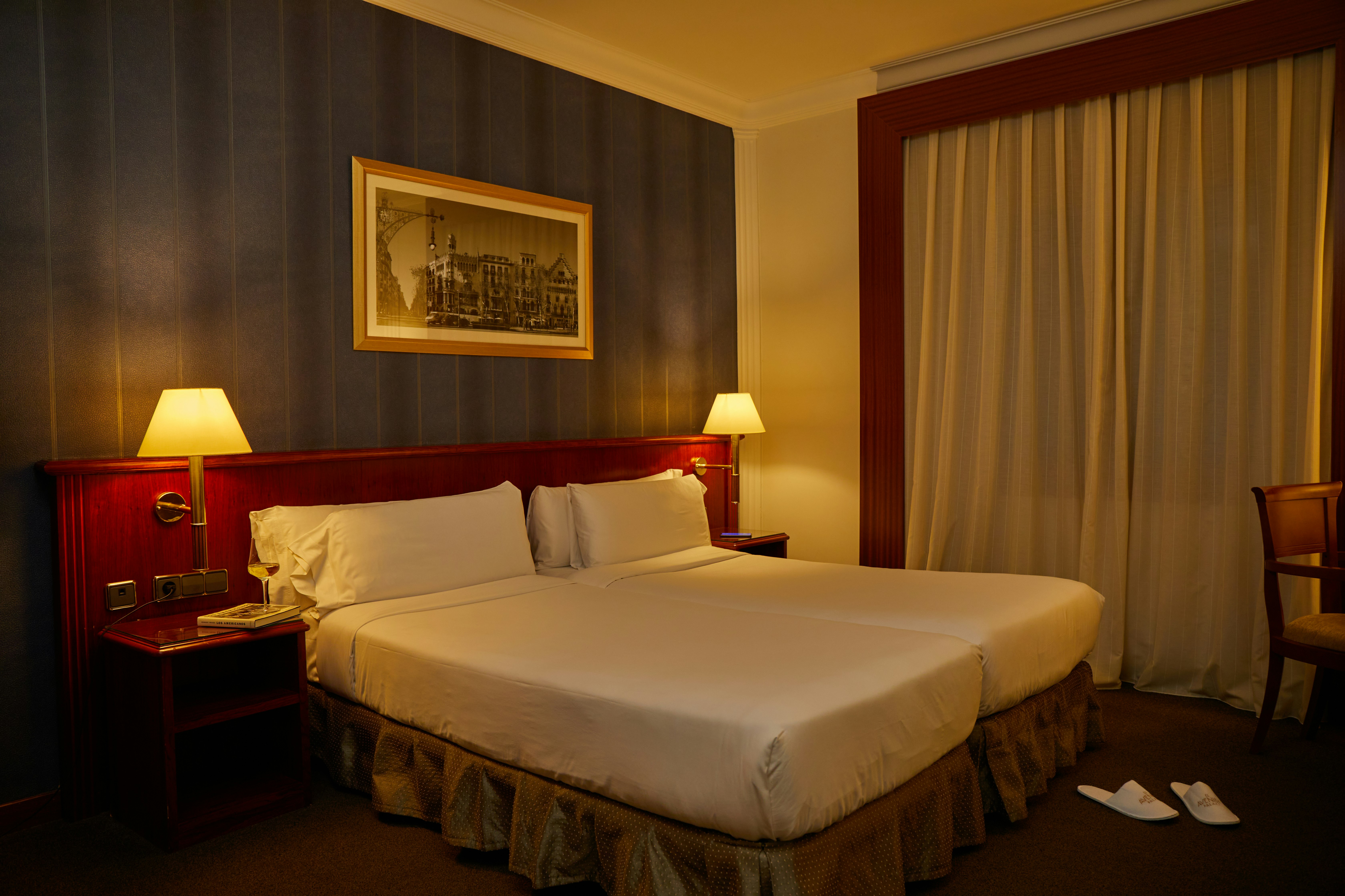 El Avenida Palace 7/25