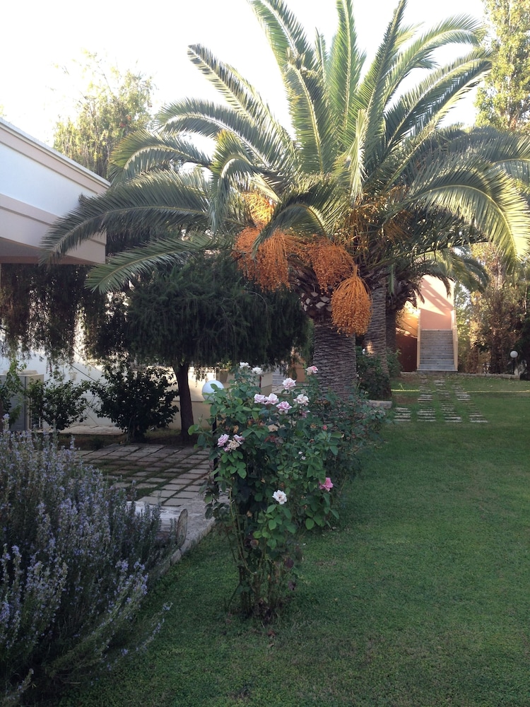 Kyriaki Hotel 60/64